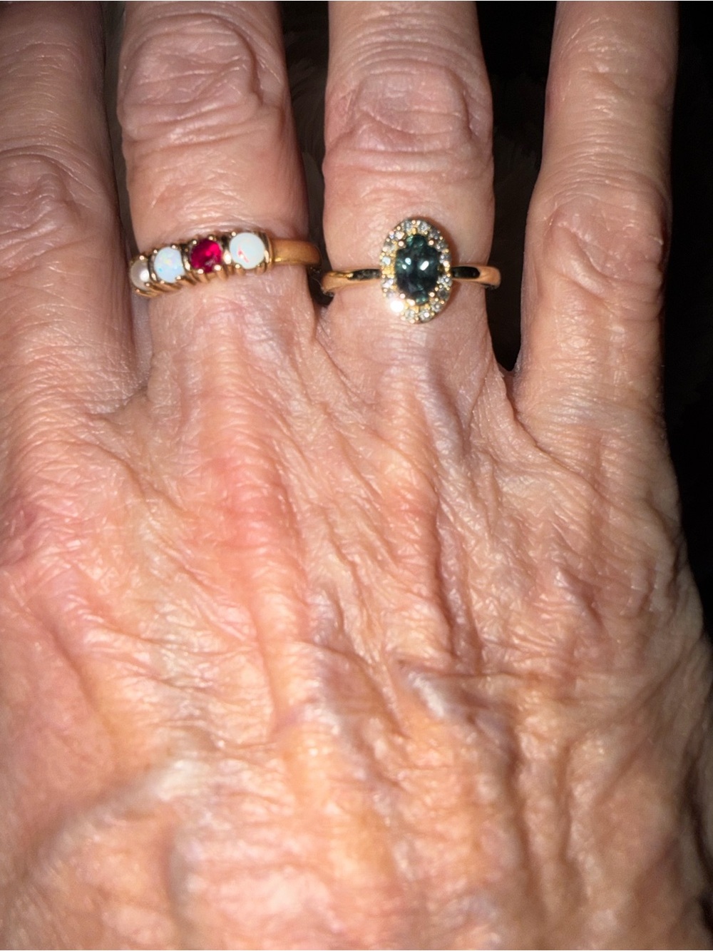 American Blue Sapphire and diamond Halo ring 1/10k tw yellow gold - Picture 7 of 13